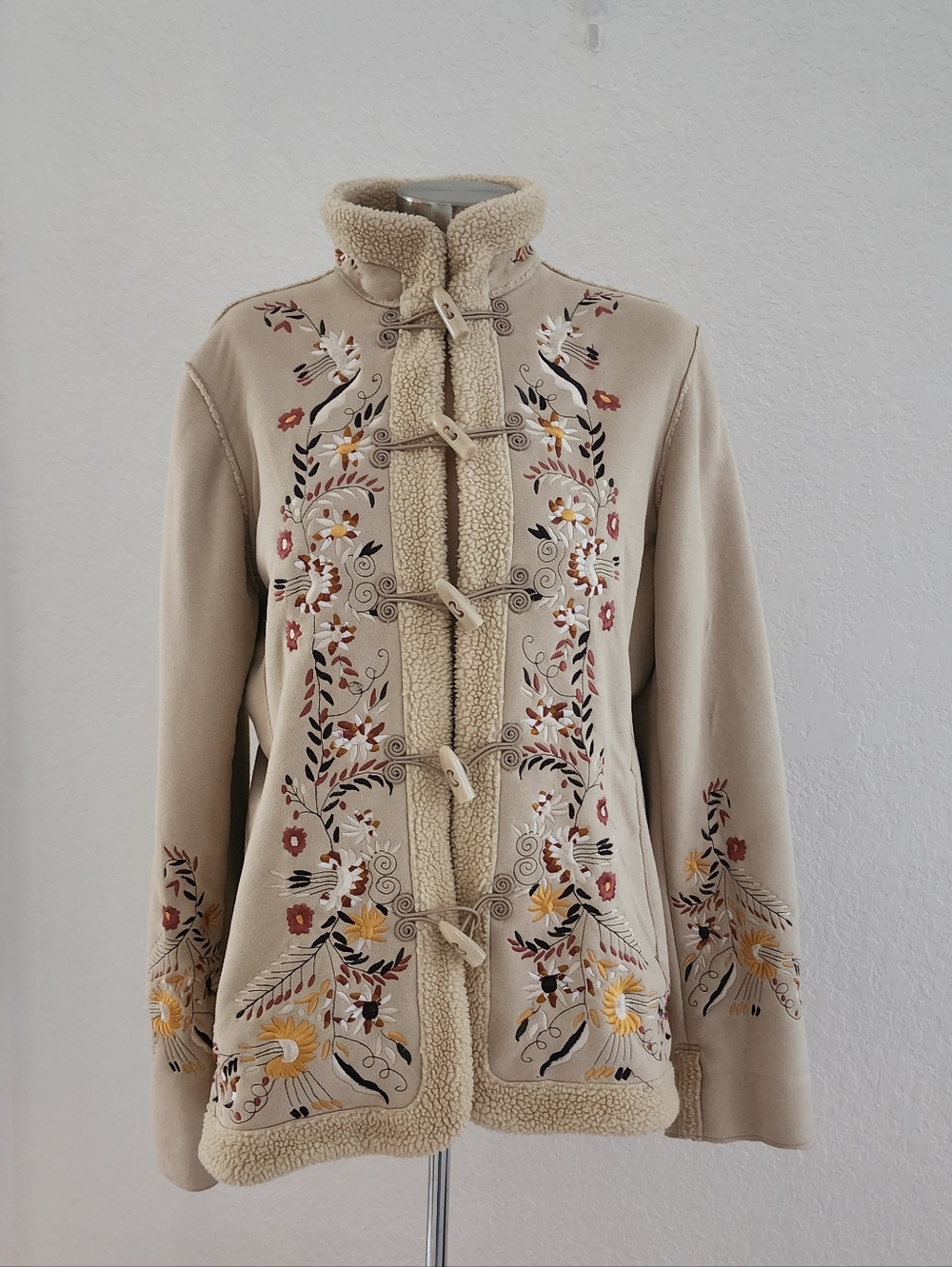 PANACHE | Beige Embroidered Jacket